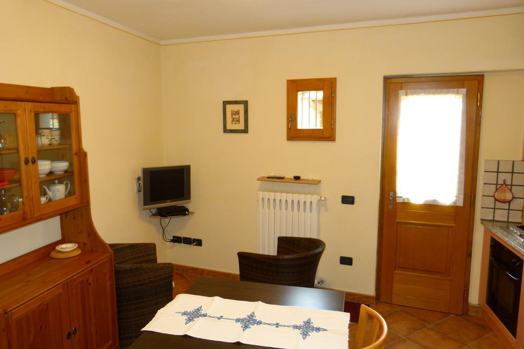 Agriturismo Il Cantastorie 蒙特卡蒂尼泰尔梅 客房 照片